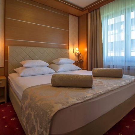 Hotel Cezar Banja Luka Eksteriør billede