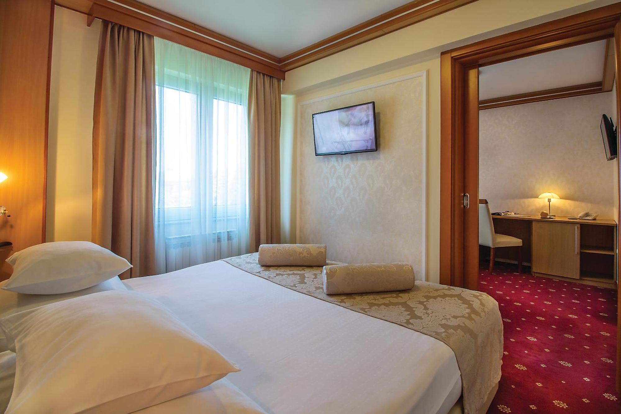 Hotel Cezar Banja Luka Eksteriør billede