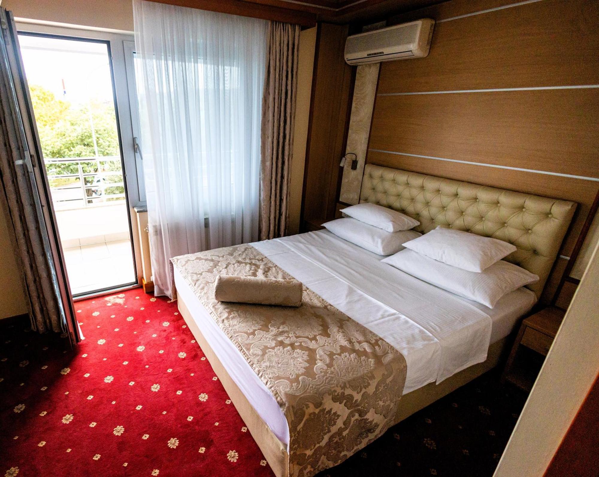 Hotel Cezar Banja Luka Eksteriør billede